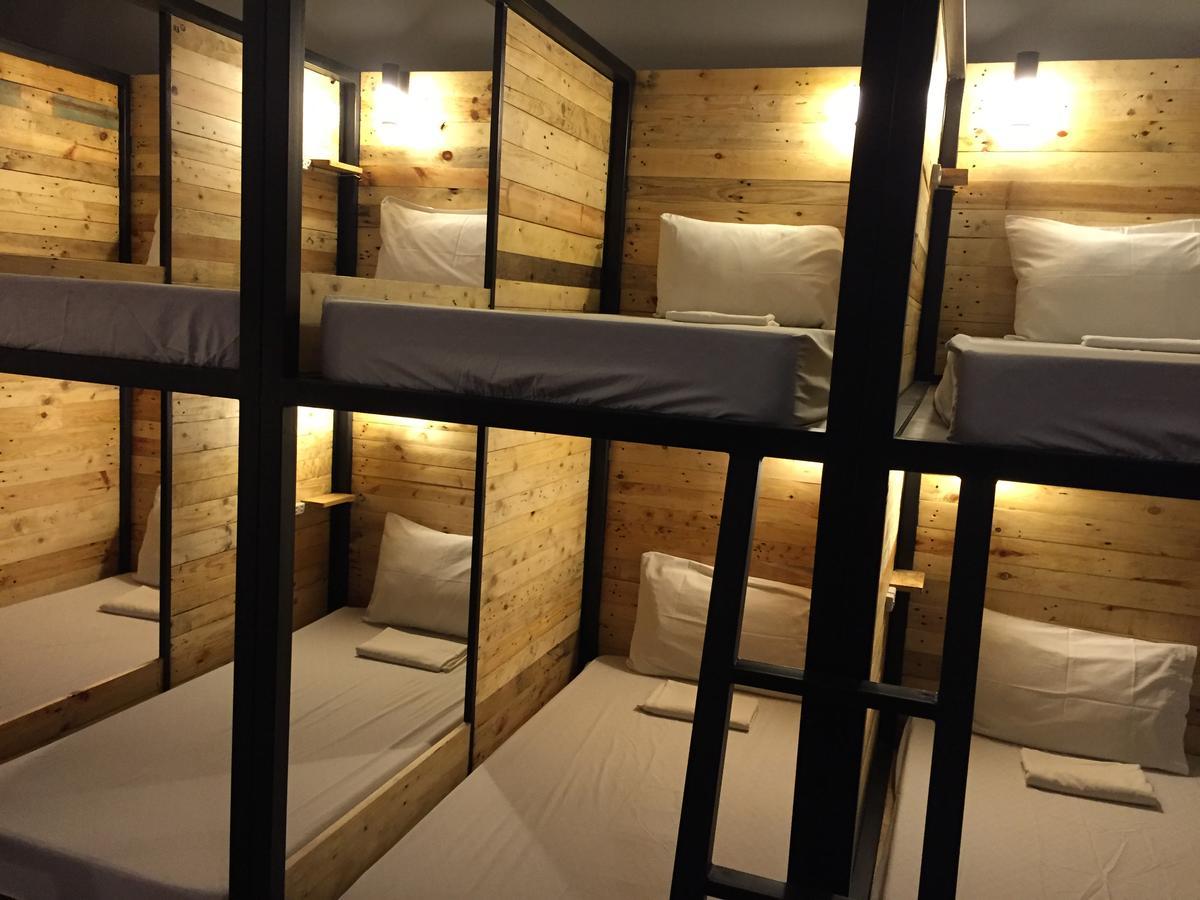 Hostel Seven Cebu Exteriör bild